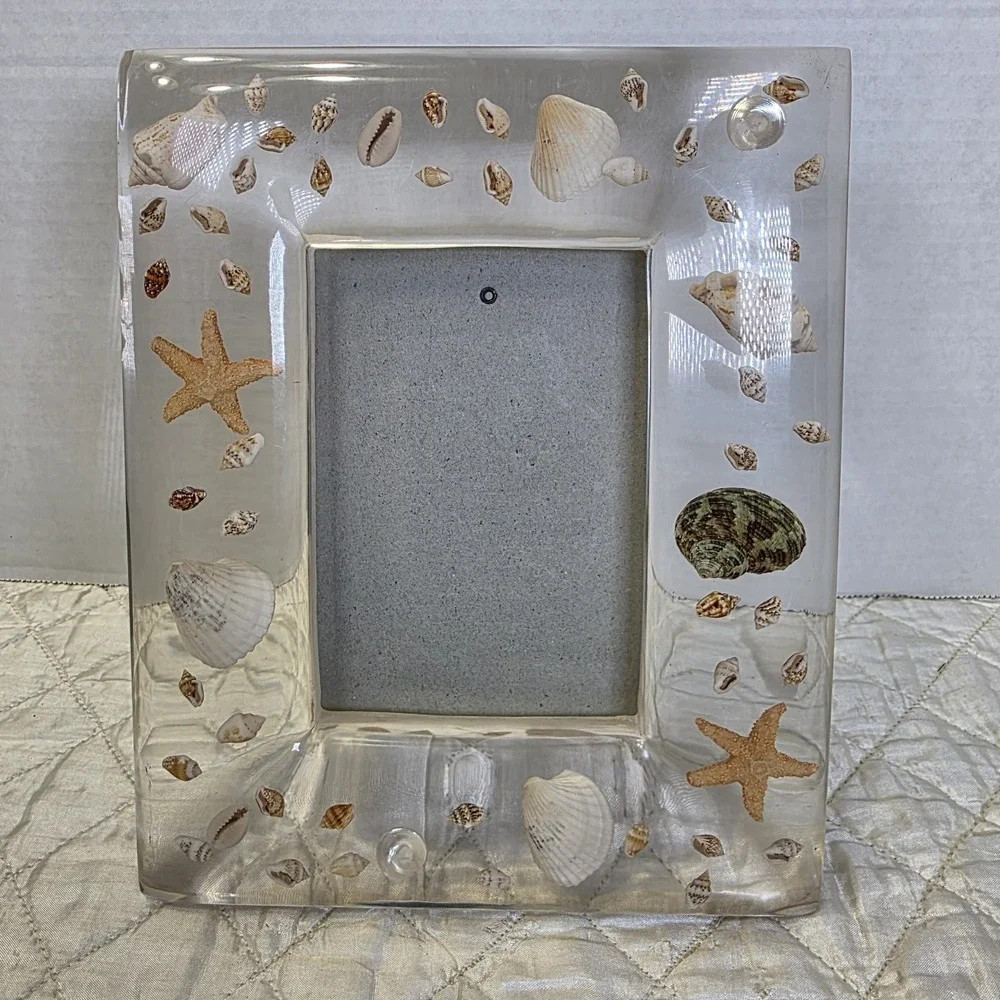Sonoma Lucite Acrylic Seashell Picture Photo Frame 6 ¾